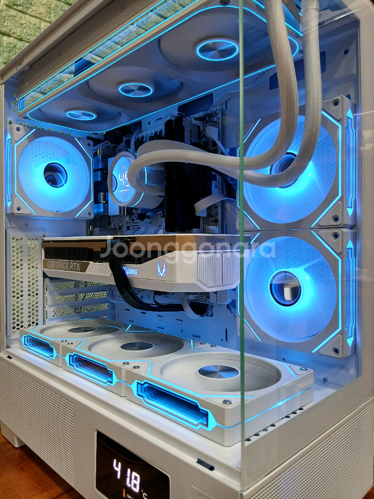 미사용 ) 9800X3D & RTX5070TI 컴퓨터--1