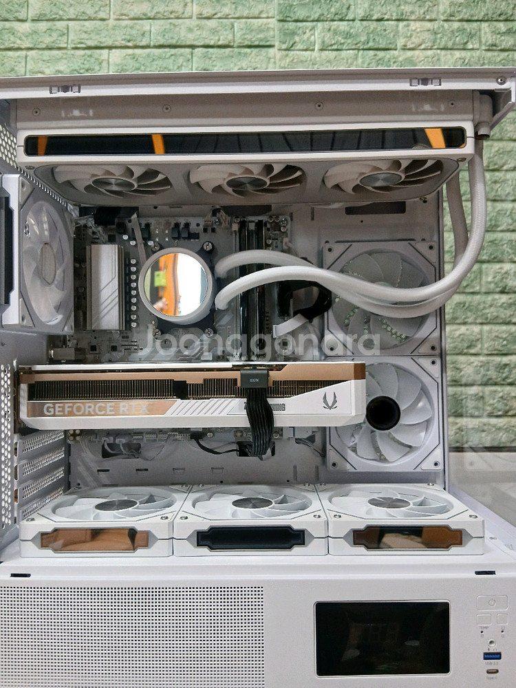 미사용 ) 9800X3D & RTX5070TI 컴퓨터--5
