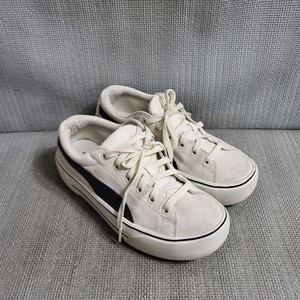 푸마 스니커즈 250