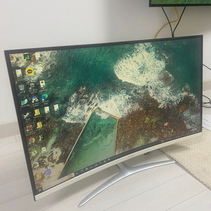 32" 게이밍 커브드 모니터 한성 ultron3254c
