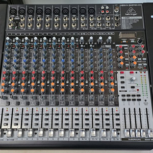 Behringer XENYX QX2442USB 믹서S급