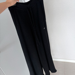 alo 알로요가 스너글업스웨트팬츠(기장수선.XS)