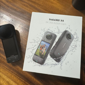 Insta360 X4 액션캠입니다