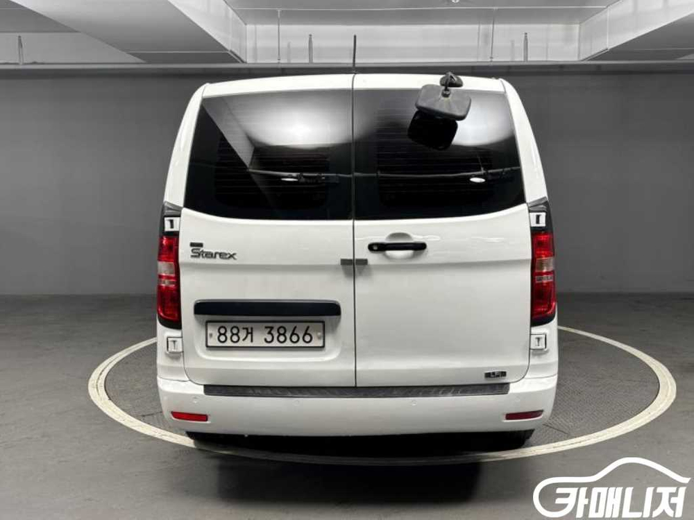 [현대]더 뉴 그랜드 스타렉스 2WD 밴 3인승 LPi 이미지