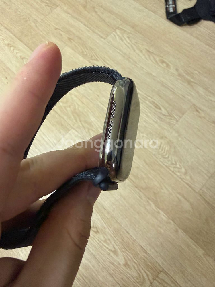 애플워치10 내추럴 티타늄 셀룰러 46mm 거의 새상품--3