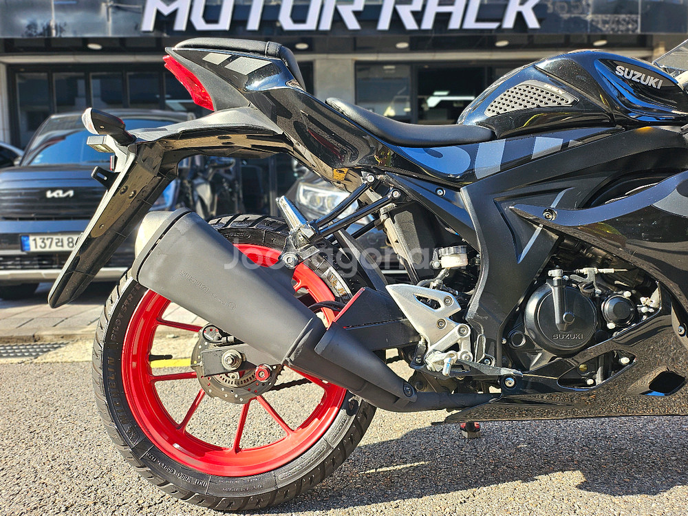 스즈키 GSX-R125 21년 1만km 깔끔한 검빨차량--1