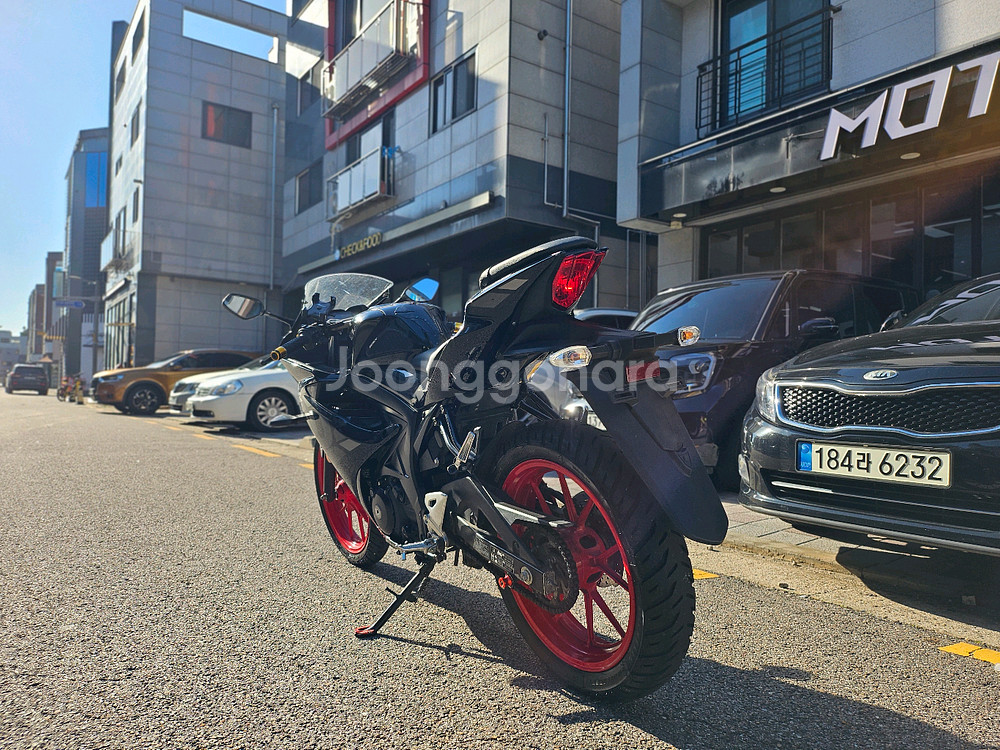 스즈키 GSX-R125 21년 1만km 깔끔한 검빨차량--6