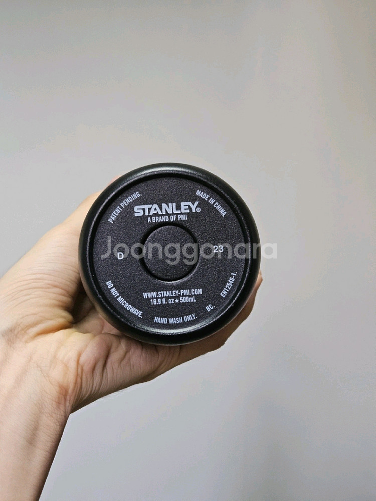 스타벅스 SS 블랙 앤 골드 스탠리 보온병 500ml--2