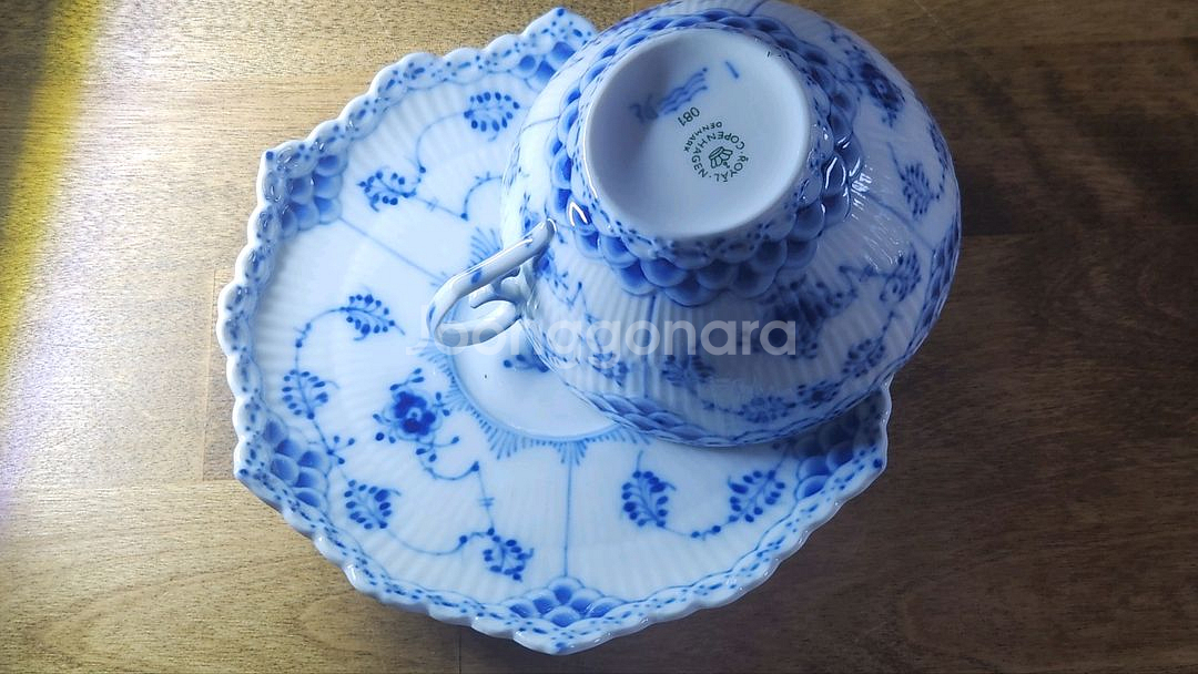 로얄코펜하겐 블루 풀레이스 티잔(덴마크산새것)--1