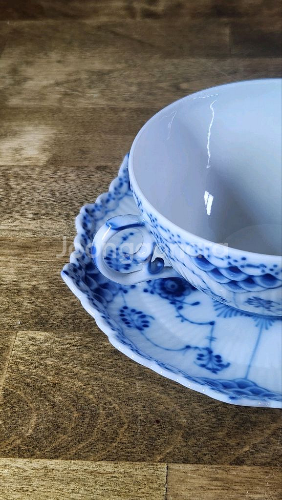 로얄코펜하겐 블루 풀레이스 티잔(덴마크산새것)--0