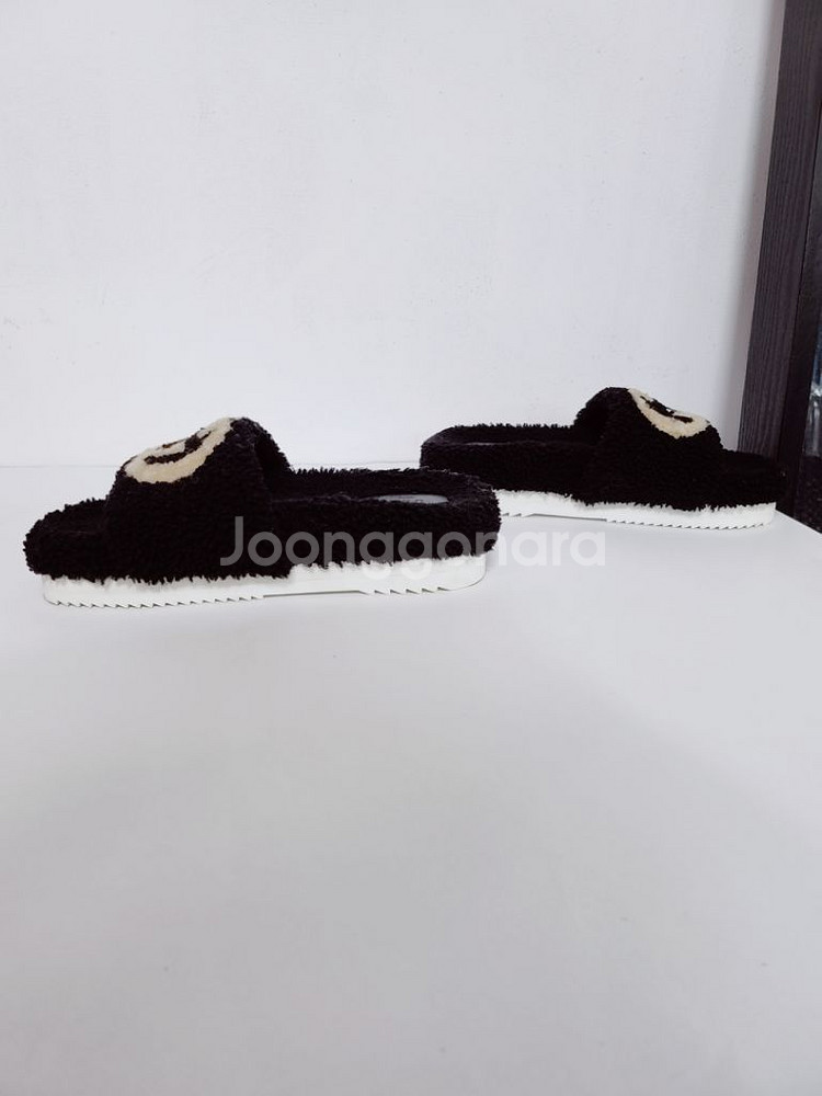 구찌 인터로킹 G 메리노 울 샌들 슬리퍼 36/230--3