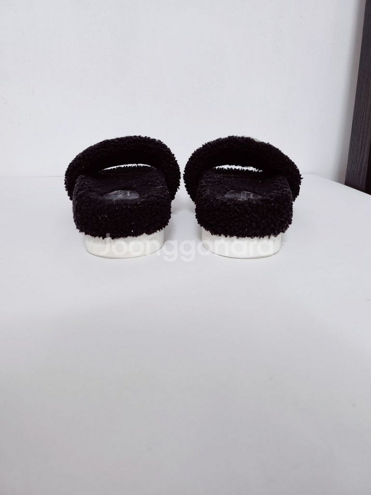 구찌 인터로킹 G 메리노 울 샌들 슬리퍼 36/230--4