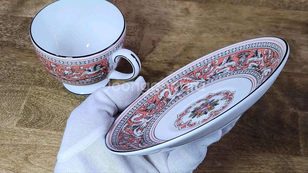 웨지우드 플로렌틴 살몬 티잔세트--6