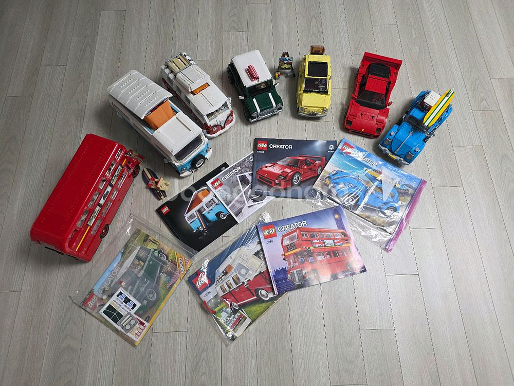 레고 10220 캠퍼벤T1 조립품 판매합니다--0