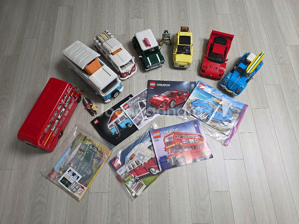 레고 10279 캠퍼벤T2 조립품 판매합니다--0