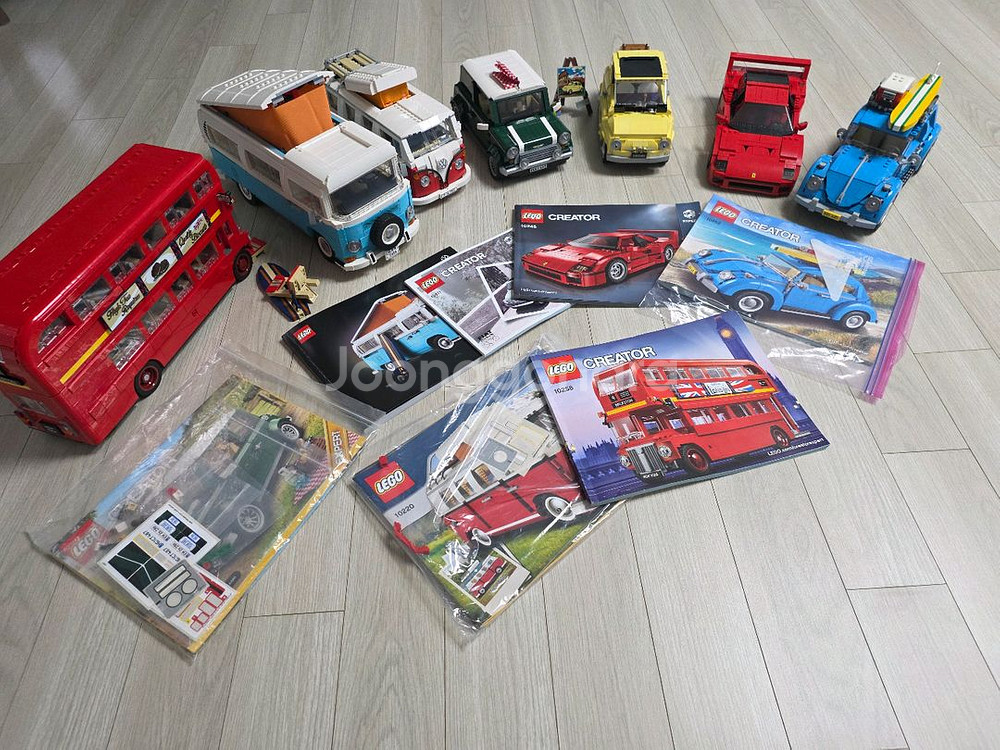 레고 10279 캠퍼벤T2 조립품 판매합니다--1