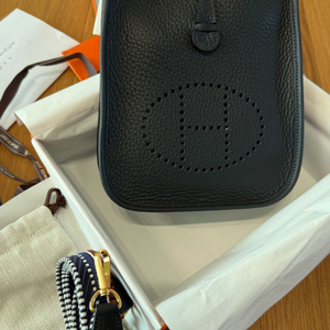 정품 에르메스 미니에블린 새상품