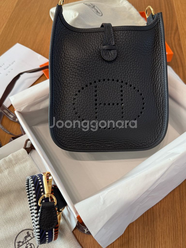 정품 에르메스 미니에블린 새상품--4