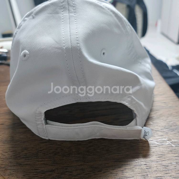 타이틀리스트 골프 모자(흰색) 판매합니다.--1