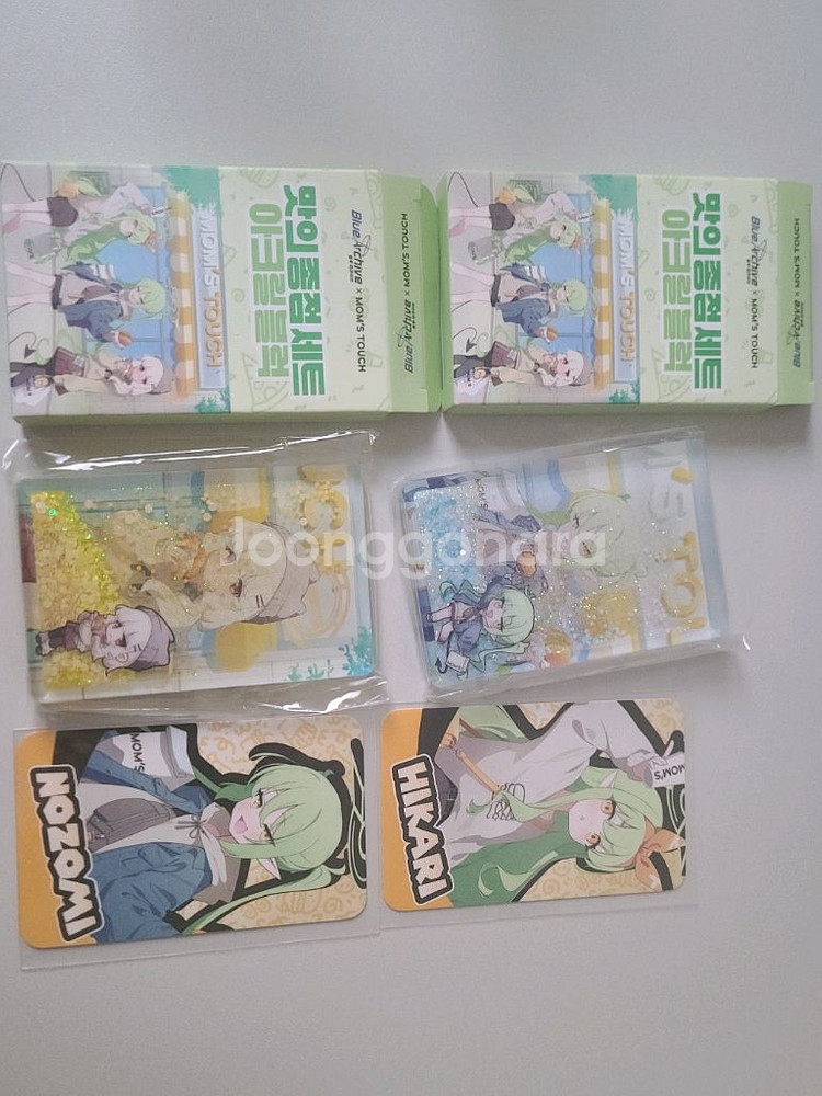 맘스터치 블루아카이브 아크릴, 포카팝니다--0