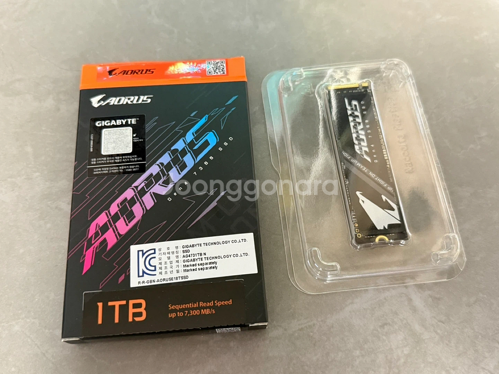 GIGABYTE AORUS 1TB SSD 팝니다--0
