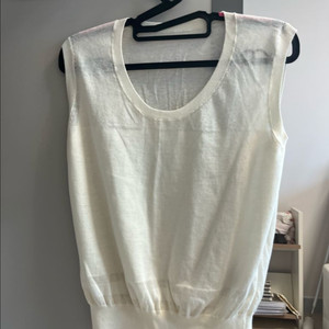 더캐시미어 유넥 민소매 니트(85)