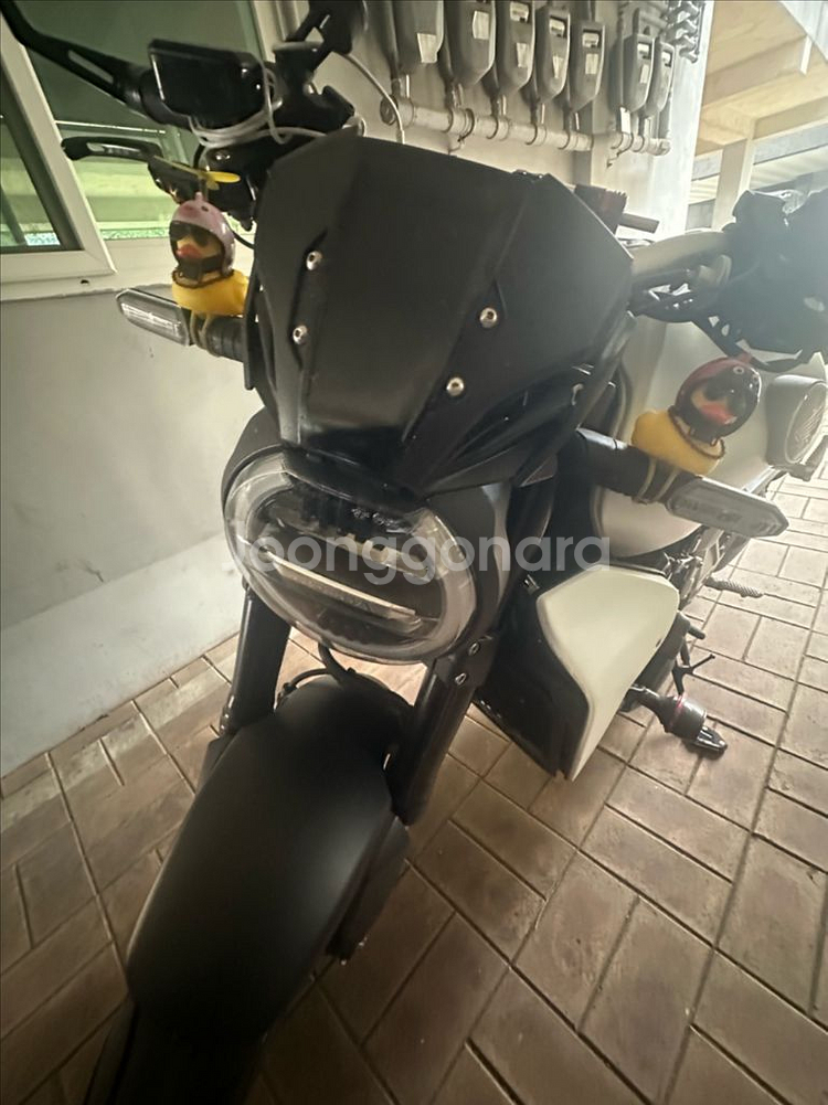 cb1000r--3