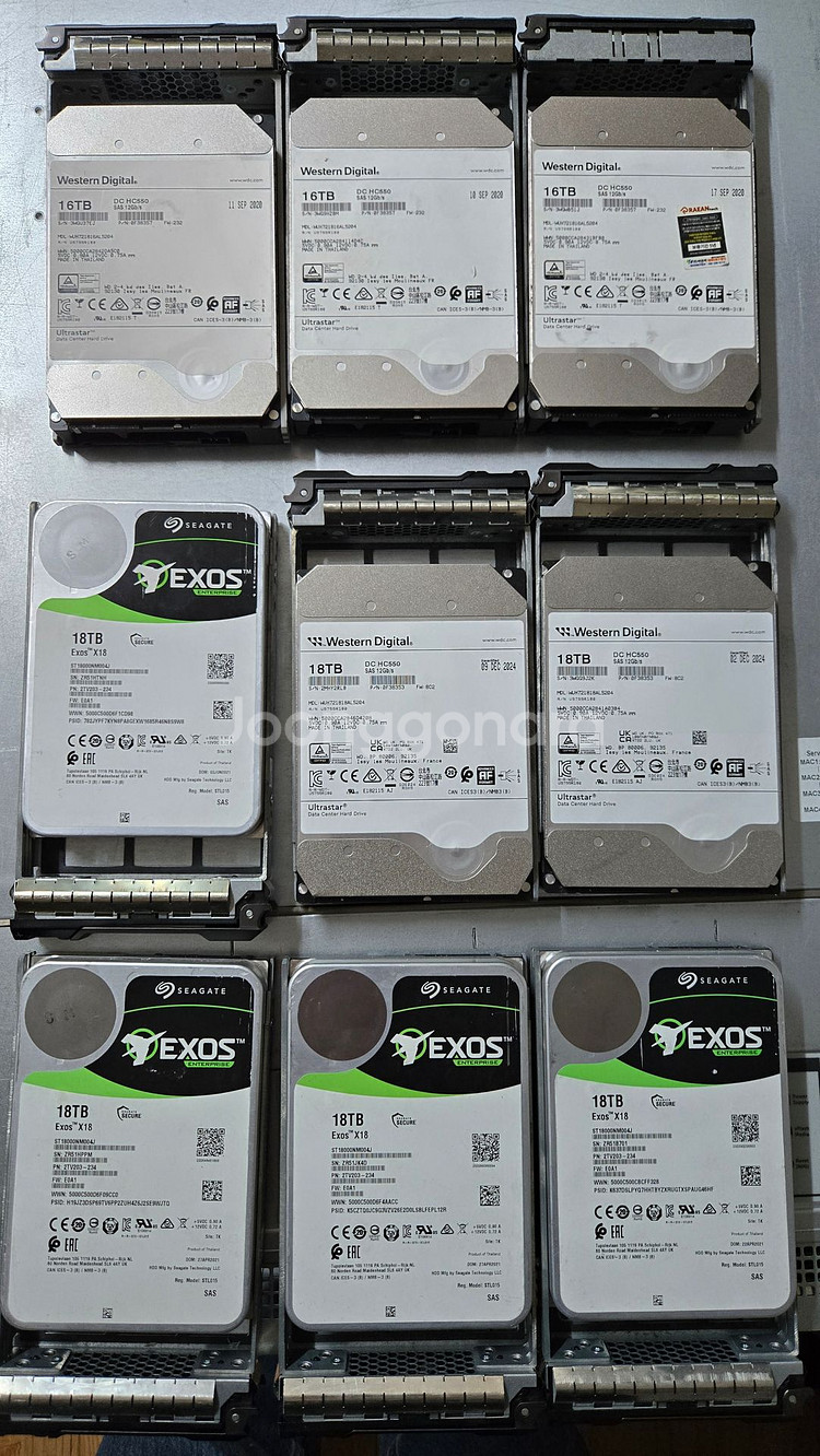 시게이트 SAS EXOS X18 18TB 4개--0