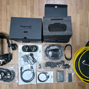 MeganeX superlight 8K VR 팝니다.