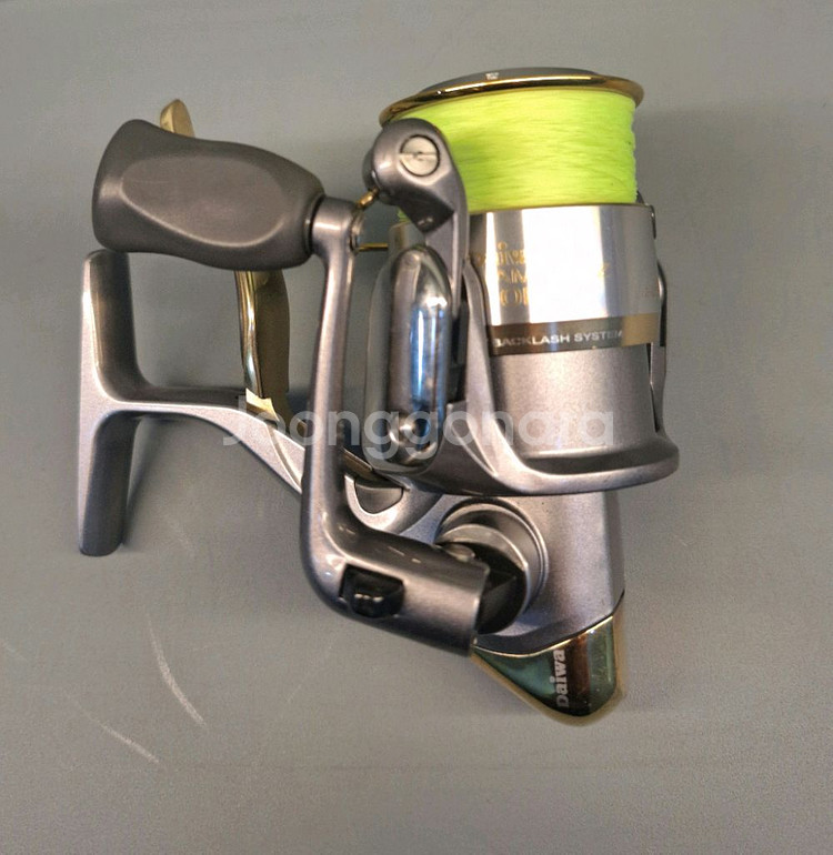 다이와 토너먼트 z 2500lba 릴--1