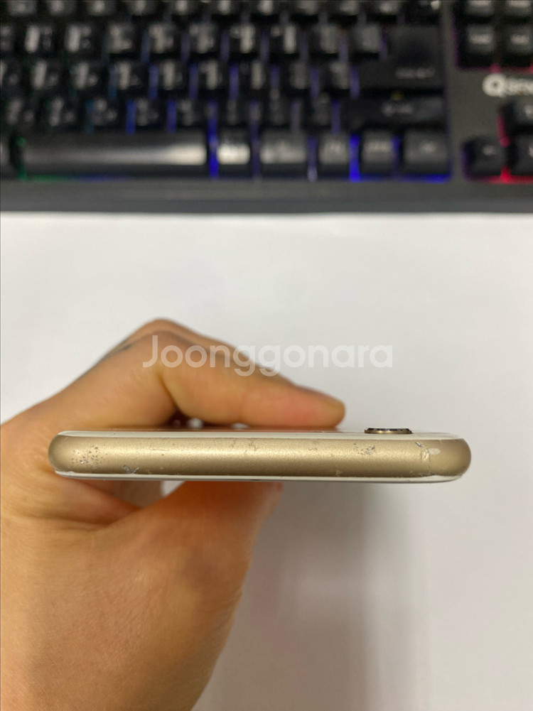 아이폰6S 골드 액정SS급 128G 배터리100%--3