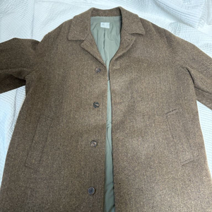 어나더오피스 19aw 레거시코트(상품명 기억안남) 팝니