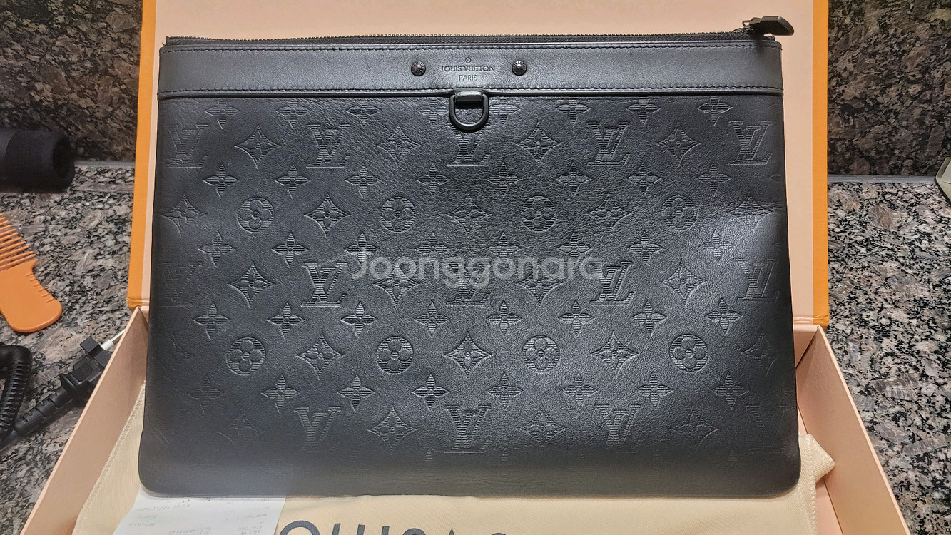 루이비통 포쉐트 모노그램 쉐도우 클러치--0