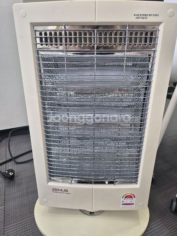 제누스 전기히터 JNH-1345H 판매합니다.--1