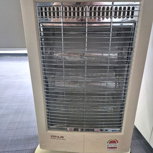 제누스 전기히터 JNH-1345H 판매합니다.