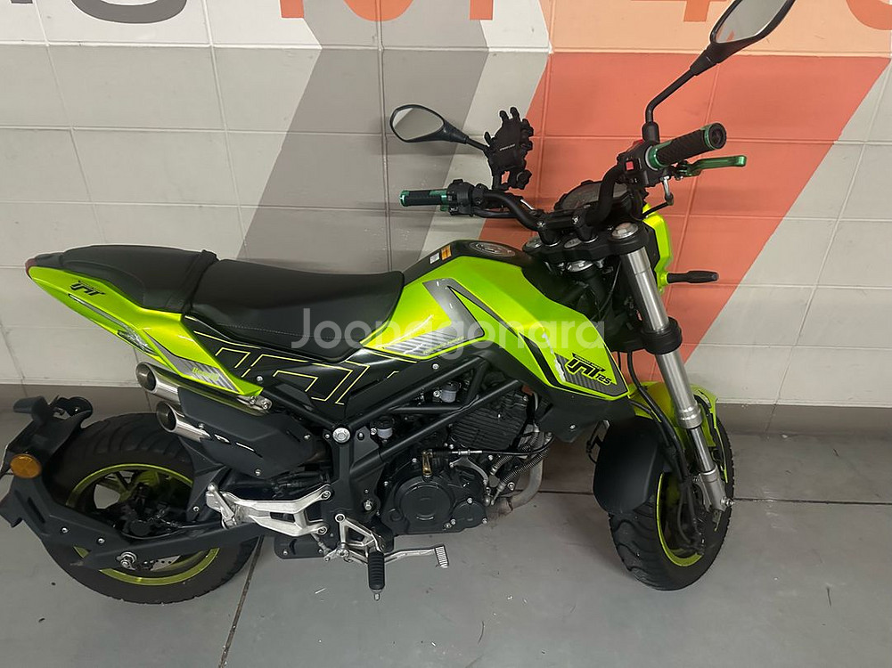 급처) 베넬리 TNT125 라임색 오토바이--1