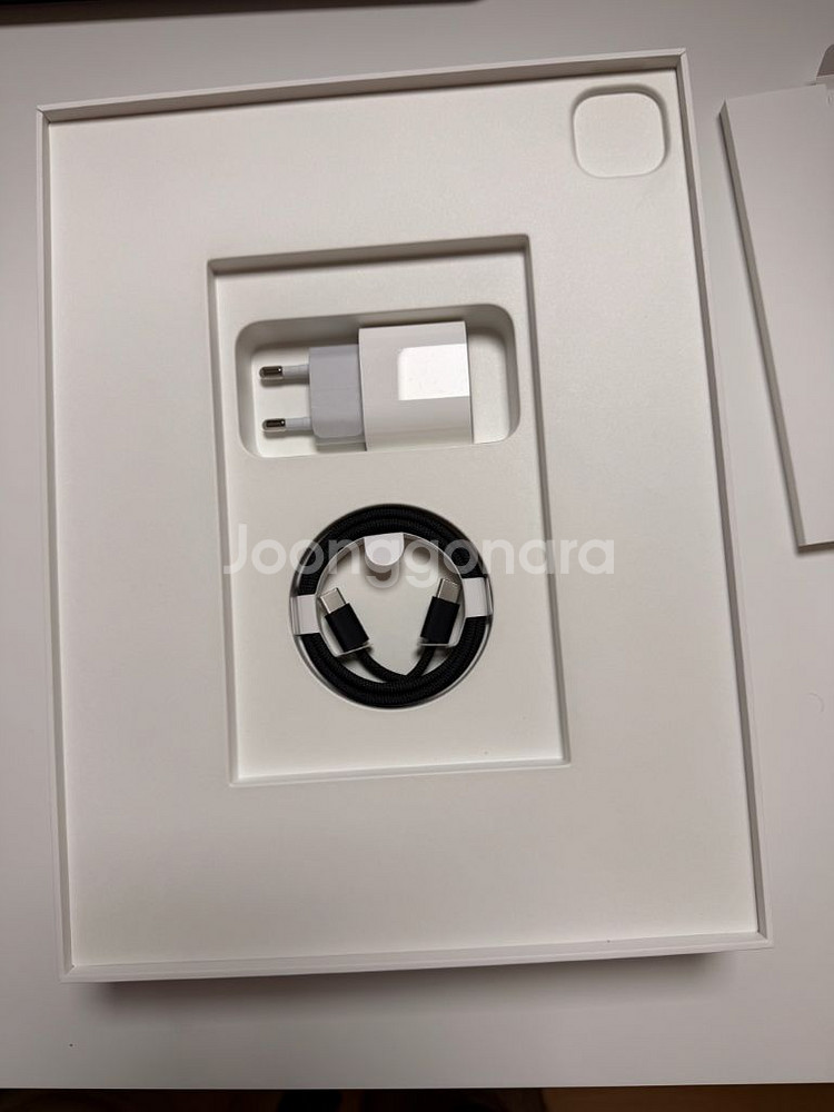 아이패드m4 13인치 256wifi+정품폴리오+펜슬프로--2