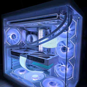라이젠7 9800x3d rtx5070 화이트PC 팝니다