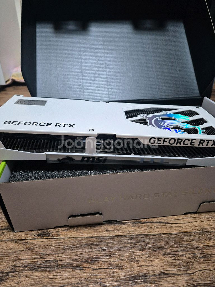 RTX 5070 트리오 화이트 판매--6