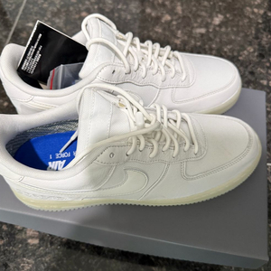 나이키 에어포스 썸머샤워 고어텍스 270