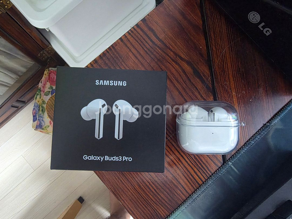 버즈3 프로 화이트--0