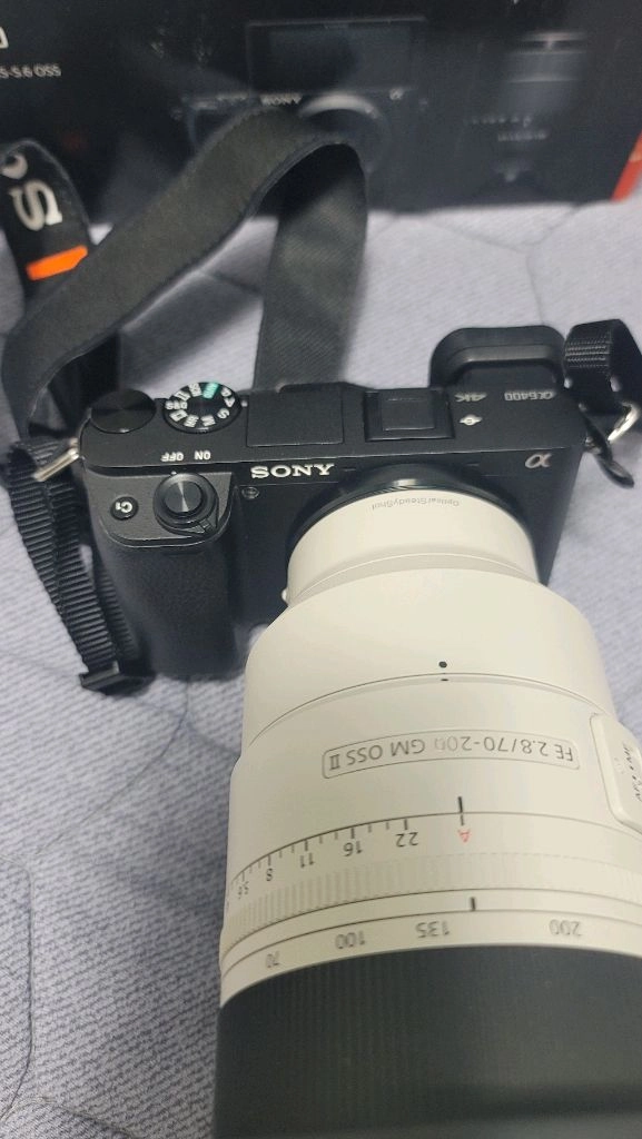 소니 A6400 단품+배터리(8개), 더미배터리 포함 - 안심되는 중고거래