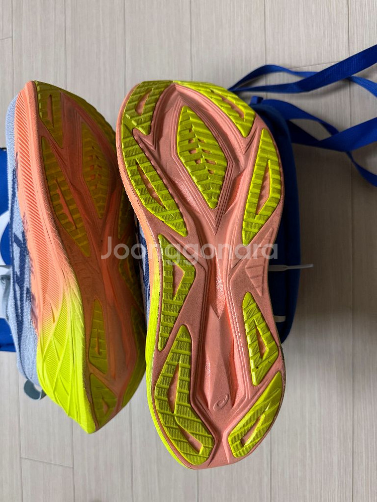 아식스 슈퍼블라스트2 파리 282.5--4