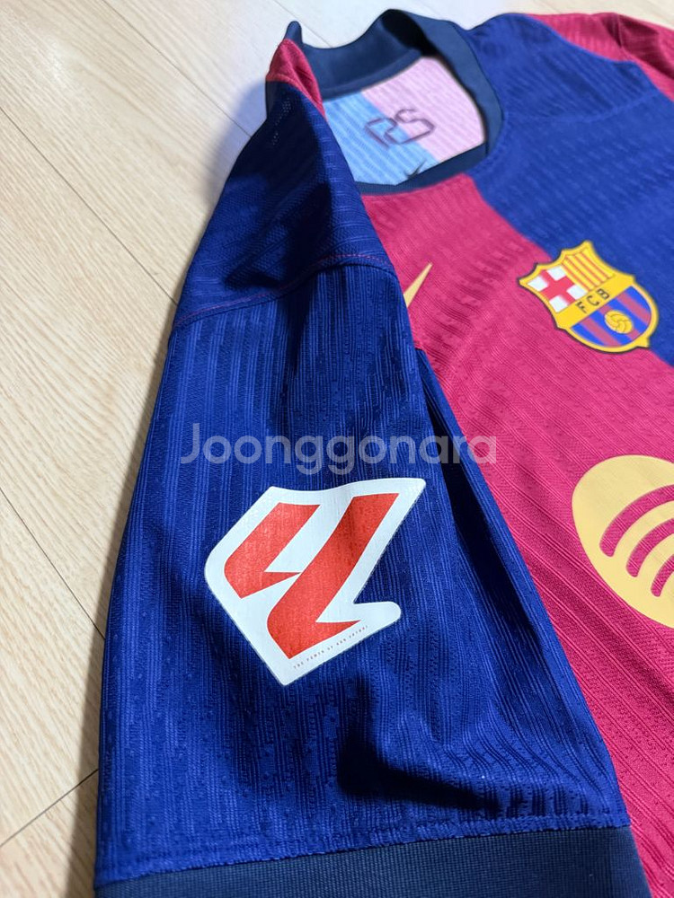 바르셀로나 24/25 어센틱 ( 구스폰 ) M 사이즈--2