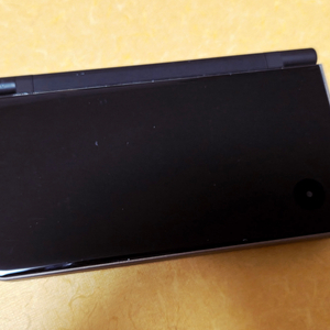 할인가능)준미품 dsill dsi ll 블랙 레트로랜드