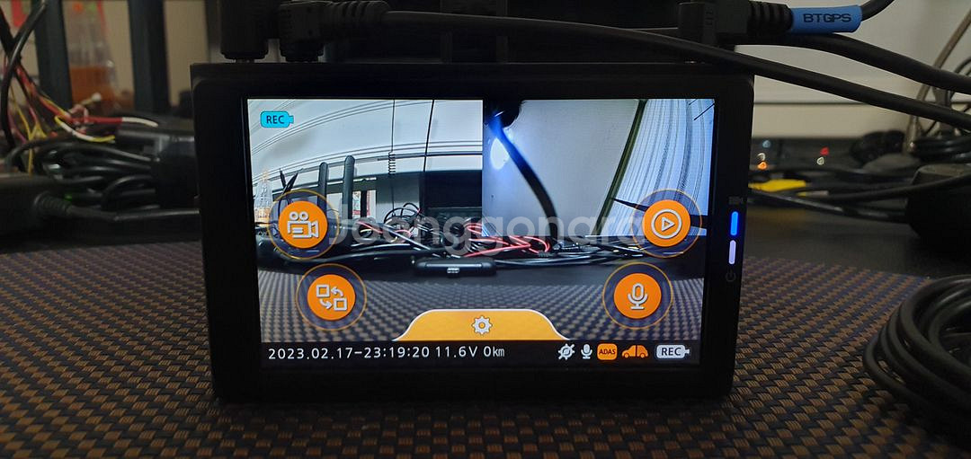 만도 Z7 블랙박스 4인치화면 (32GB, GPS)--2