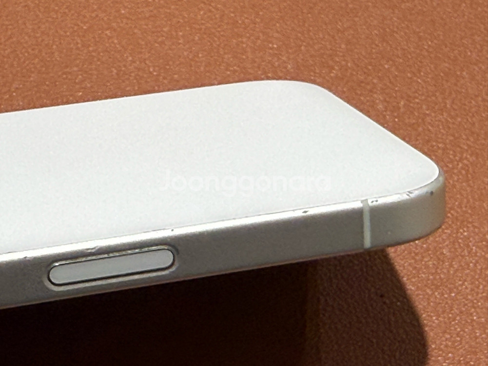 아이폰 16 - 128GB 화이트--4