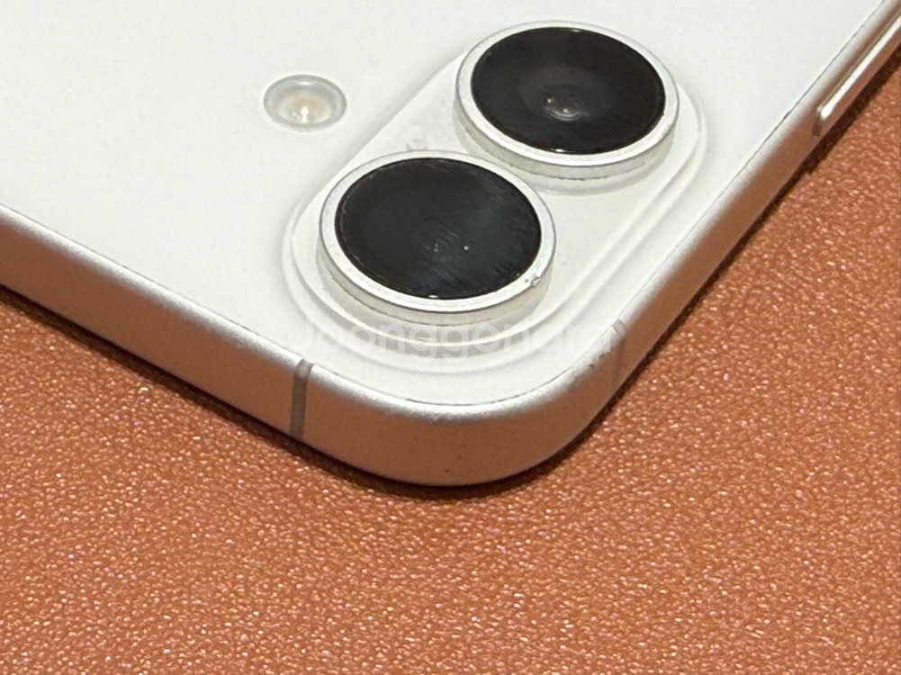 아이폰 16 - 128GB 화이트--1