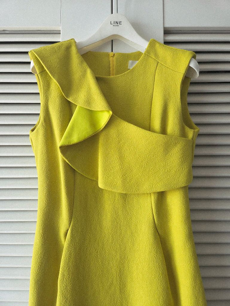 유명 셀럽 브랜드 딘트 여성민소매정장원피스(흔하지 않은--1