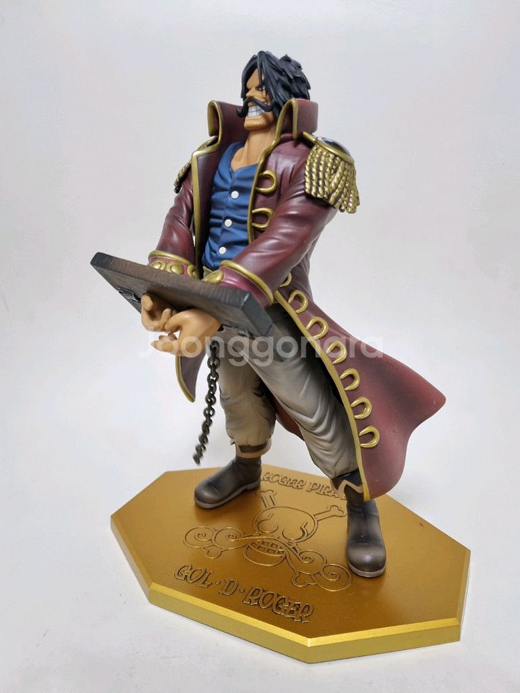 원피스 골드D 로저 POP 피규어--1